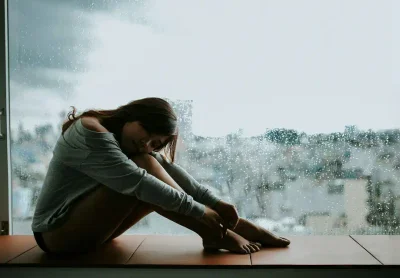 «Ты всё придумываешь»: Как манипулятор незаметно лепит нашу реальность