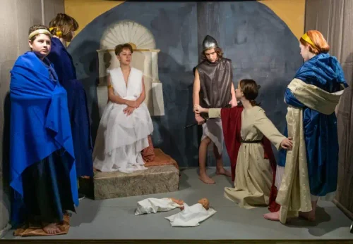 Когда любовь и долг сталкиваются: тайная жизнь между двумя мирами