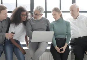 Поколения X, Y, Z: почему мы видим мир по-разному и что делать, чтобы не потеряться друг в друге