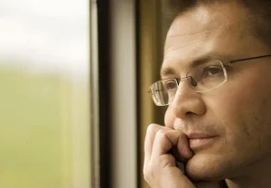 Когда близость оборачивается пустотой: тайный сценарий отчуждения в семье и любви