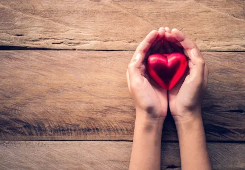 Свет в туннеле: кому удаётся стать настоящей опорой, когда опускаются руки