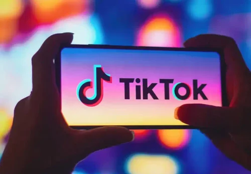 Почему мы боимся своих симптомов: как эпоха TikTok выращивает невидимую тревогу