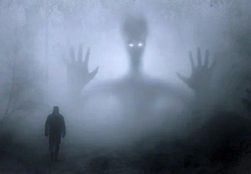 Люди-призраки: почему нас бросают в центре чужой тревоги и как выйти из ловушки "срочности"