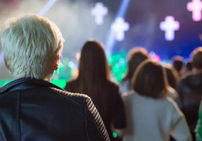 Тайные механизмы заманивания в секты (и почему может попасть каждый)