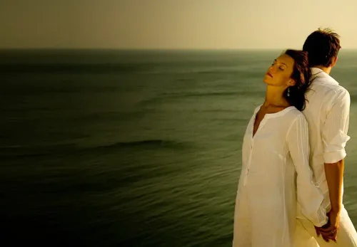 Тайная жизнь любви: почему некоторые отношения умирают без крика, но с надеждой на счастье