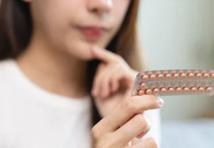 Что общего у противозачаточных и офисного дресс-кода: мозг теряет индивидуальность