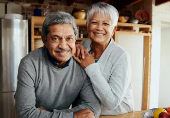 Развод запрещён: почему счастье на пенсии – это командная игра (а если один хандрит – второй не выспится)