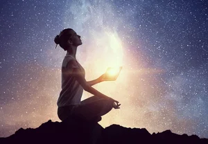 Мистика от скуки: зачем нам вера в карму, даже если церковь — не для нас