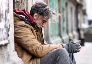 Война без перемен: Почему даже борцы за равенство представляют бедных одинаково плохо