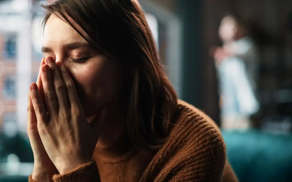 Театр теней: как узнать скрытого манипулятора ещё до того, как закрылись занавесы любви