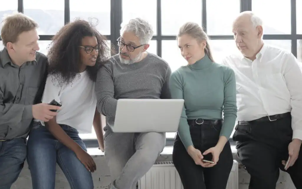 Поколения X, Y, Z: почему мы видим мир по-разному и что делать, чтобы не потеряться друг в друге