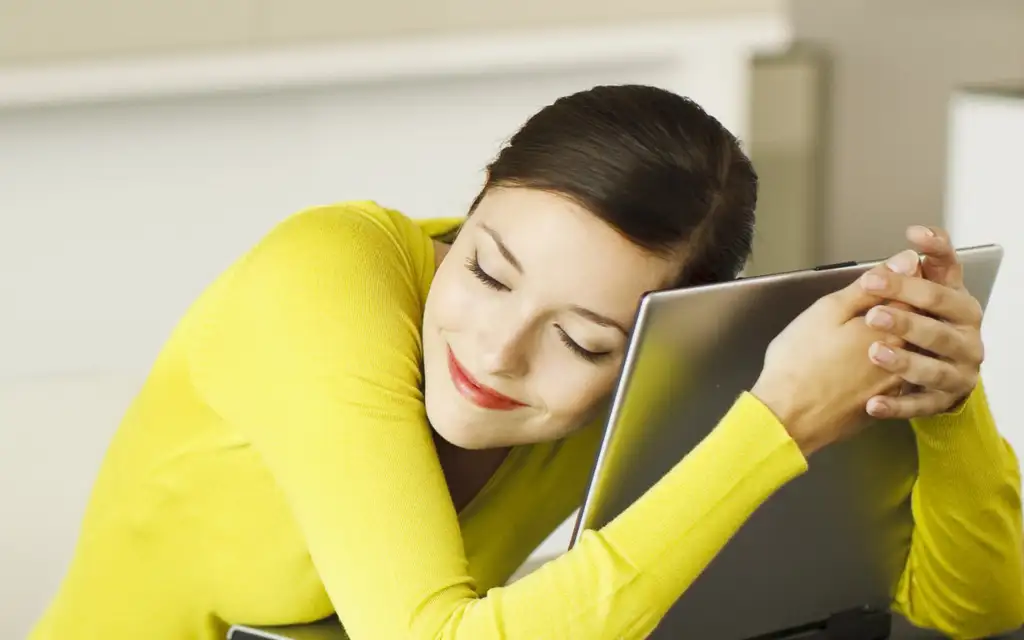 Тайная переписка на грани любви: внутренний мир Мопассана и Башкирцевой в письмах и тенях эпохи