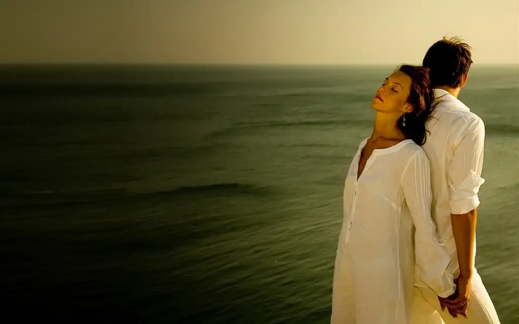 Тайная жизнь любви: почему некоторые отношения умирают без крика, но с надеждой на счастье