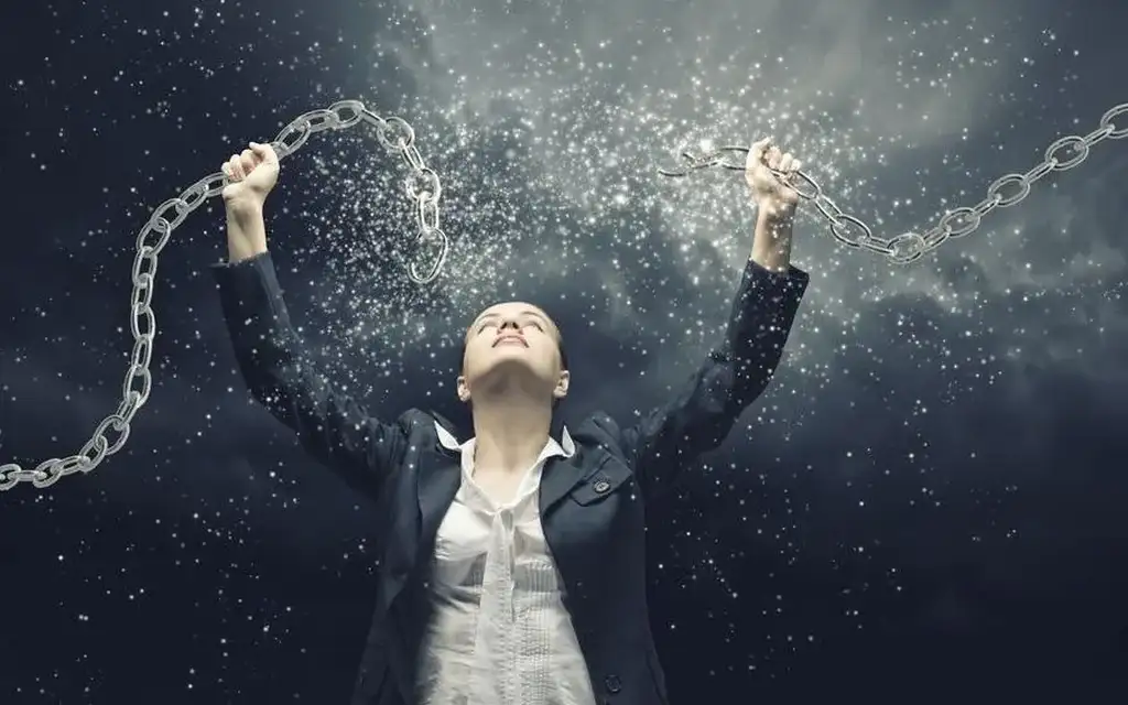 Когда разум в плену: почему люди не уходят из сект и как спасти того, кто попал в ловушку