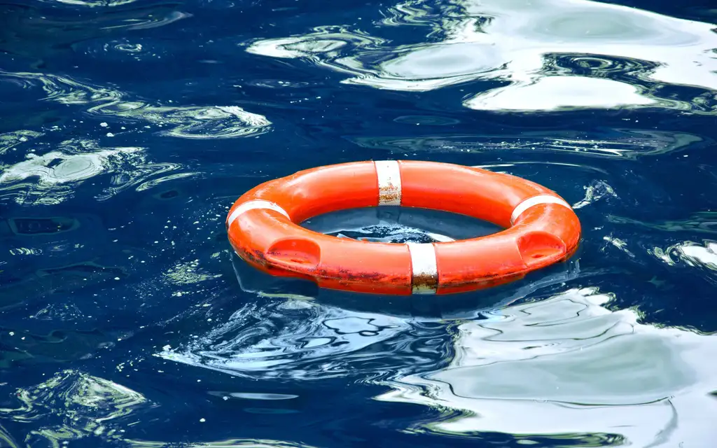 Тонкая ловушка доброты: почему желание спасать других становится клеткой для самого себя